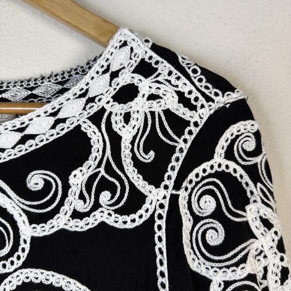 Chico's Womens large Black White Top embroidered feminine wedding guest elegant - Picture 4 of 14